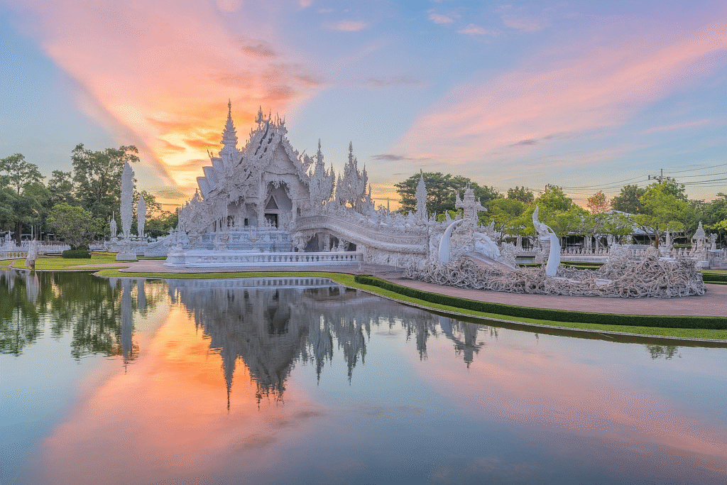 The current image has no alternative text. The file name is: wat-rong-khun.png